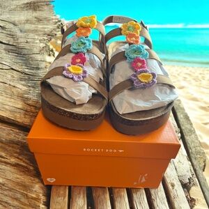 Rocket Dog Barry Suede Cork Platform Sandals Crochet Flowers Brown Size 10M NWOB